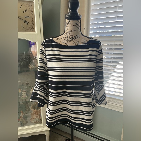 Green Envelope size medium shirt - Picture 1 of 2